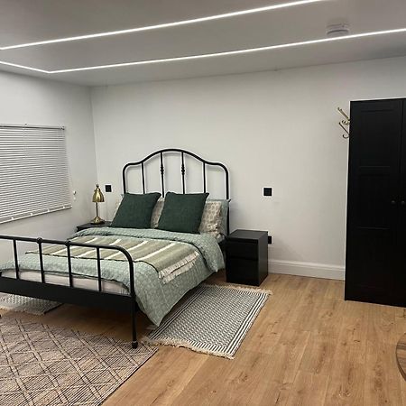 Willa House Watford  Zewnętrze zdjęcie